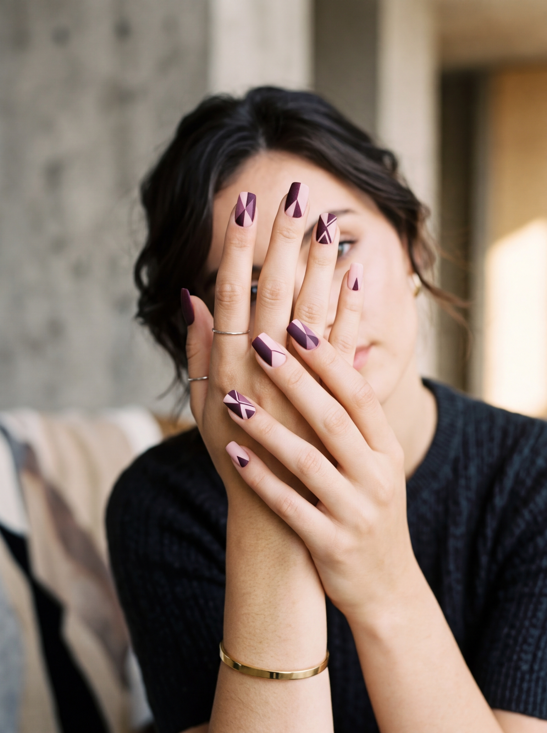 9. 'Neo-Deco' Geometric Shapes